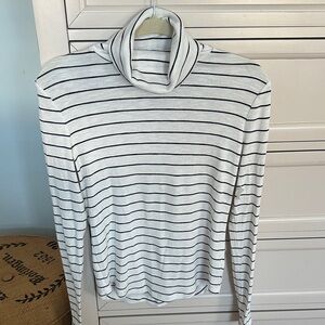 BNWT Gap Striped Turtleneck Sweater